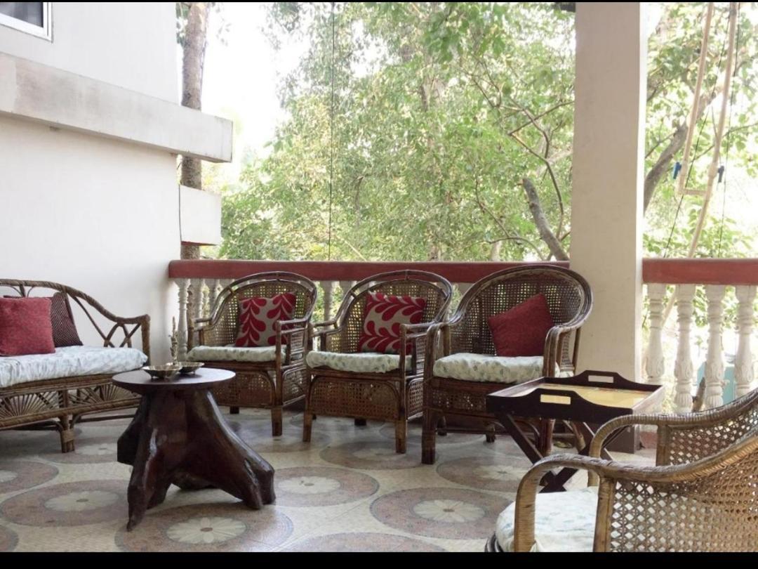 Hilltop Lodge غاواهاتي المظهر الخارجي الصورة