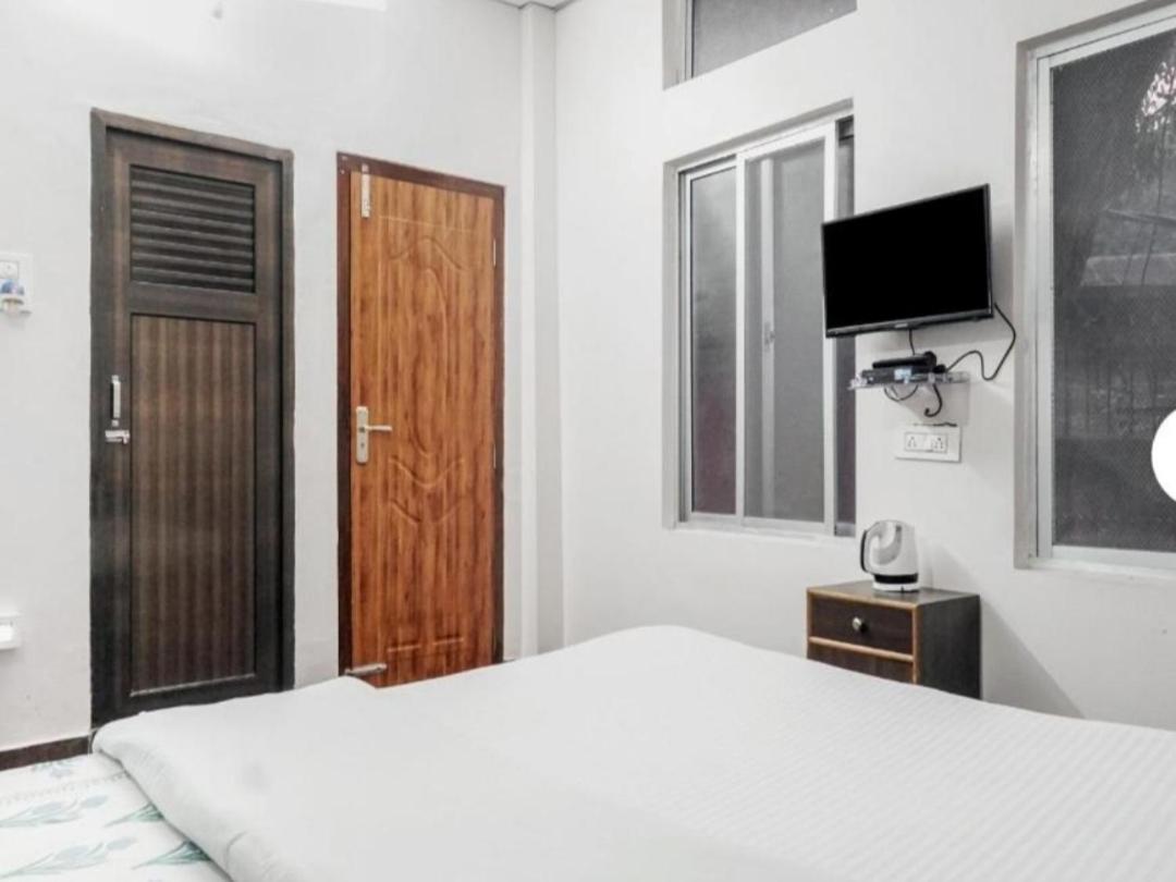 Hilltop Lodge غاواهاتي المظهر الخارجي الصورة