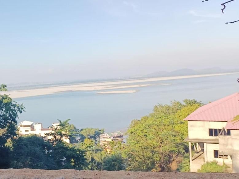 Hilltop Lodge غاواهاتي المظهر الخارجي الصورة