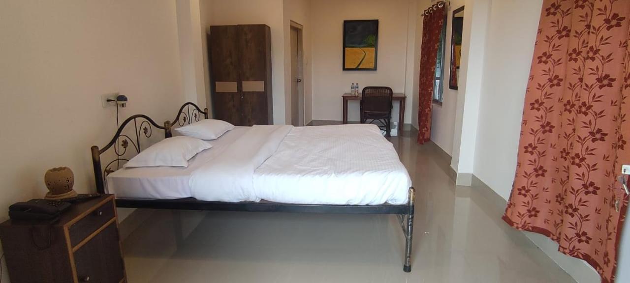 Hilltop Lodge غاواهاتي المظهر الخارجي الصورة