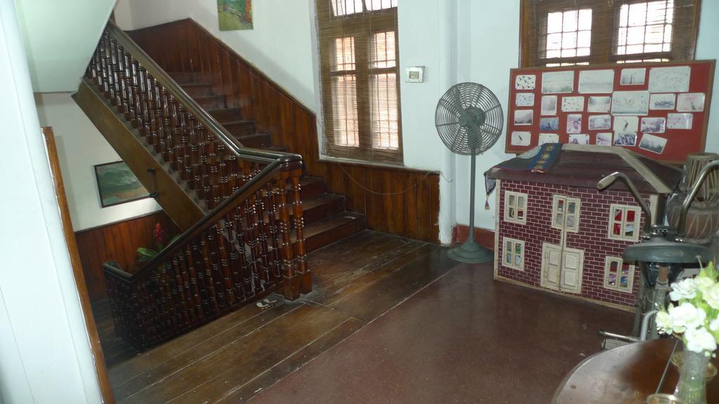 Hilltop Lodge غاواهاتي المظهر الخارجي الصورة