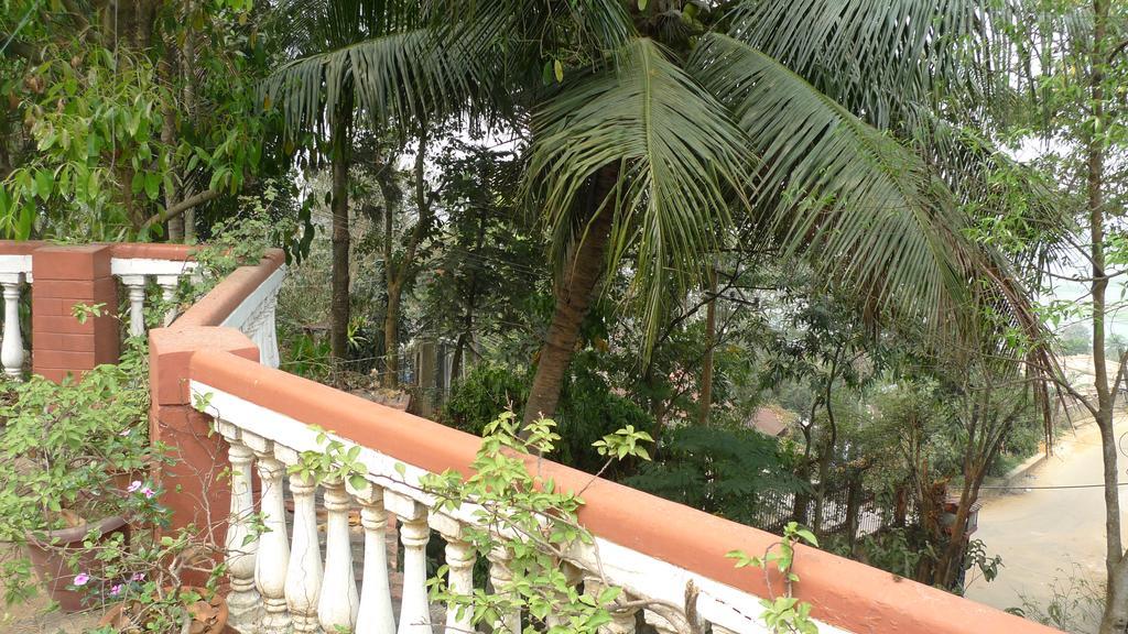 Hilltop Lodge غاواهاتي المظهر الخارجي الصورة