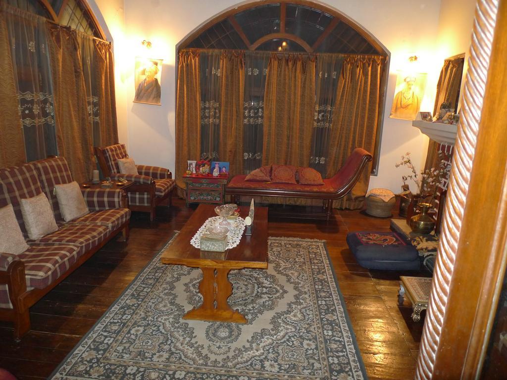 Hilltop Lodge غاواهاتي الغرفة الصورة