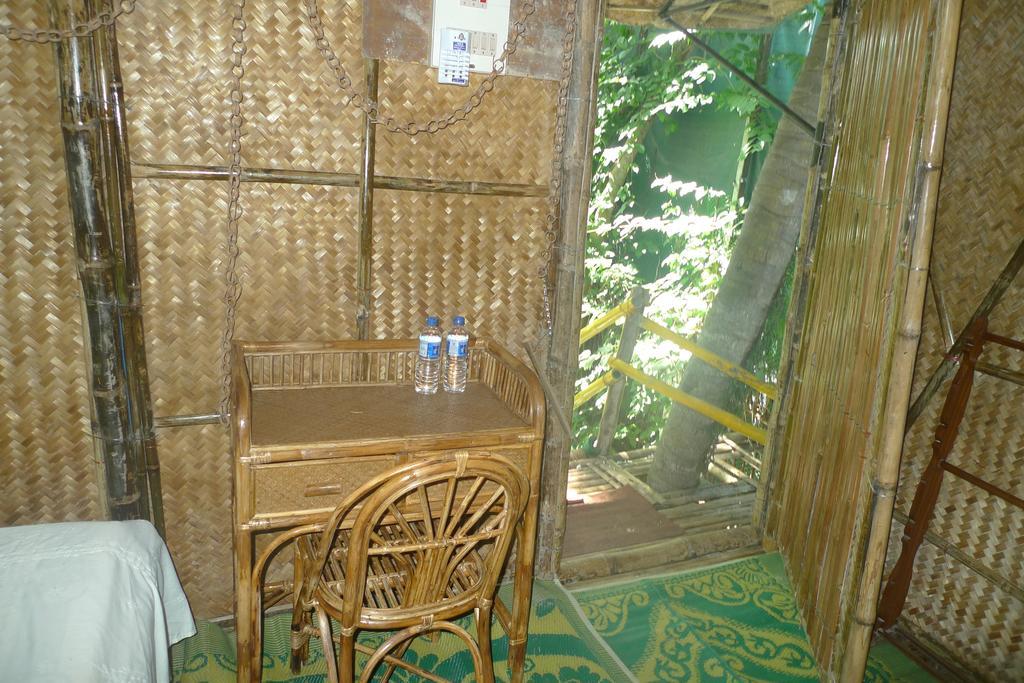 Hilltop Lodge غاواهاتي المظهر الخارجي الصورة