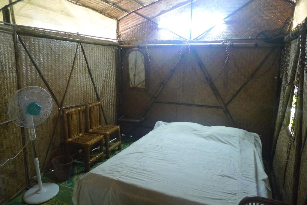 Hilltop Lodge غاواهاتي المظهر الخارجي الصورة