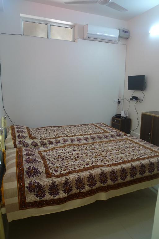 Hilltop Lodge غاواهاتي المظهر الخارجي الصورة