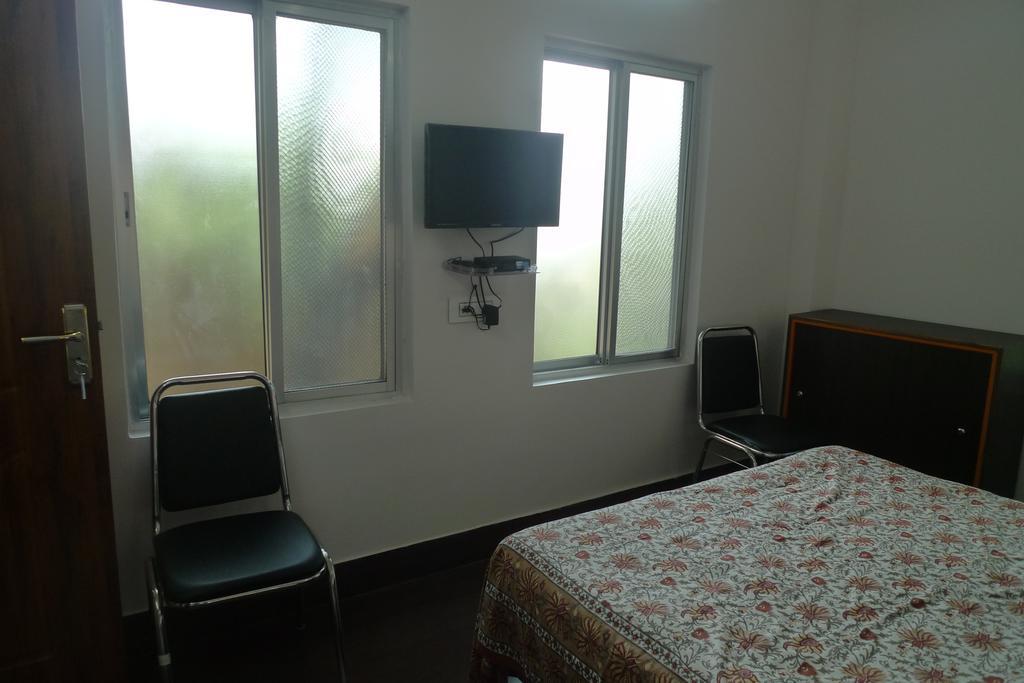 Hilltop Lodge غاواهاتي المظهر الخارجي الصورة