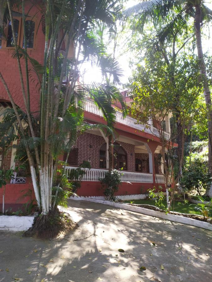 Hilltop Lodge غاواهاتي المظهر الخارجي الصورة